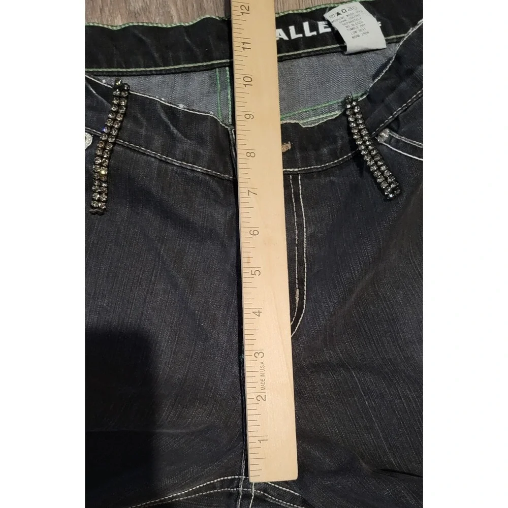 Women's Black Denim Rhinestone Accents Jeans-Size 32‎ Flare Leg Boho 70s